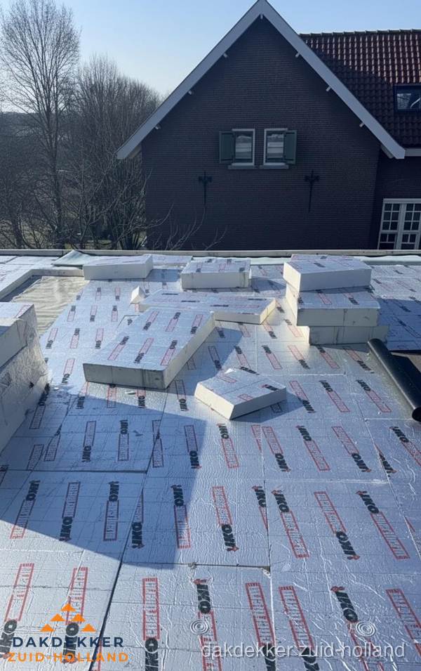 IKO PIR isolatieplaten op plat dak in Zuid-Holland